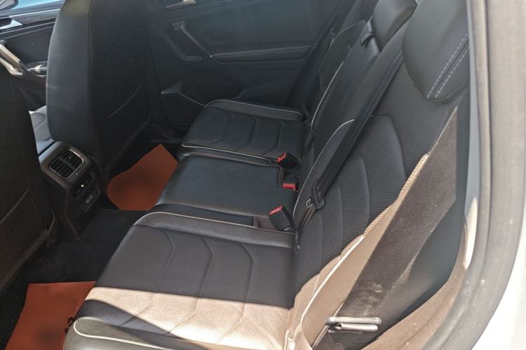 Used Volkswagen Tiguan L 2017 330TSI Automatic Two-Wheel Drive Flagship Edition Left Rear Seat