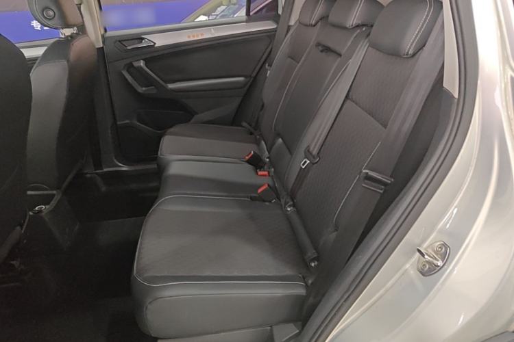 Used Volkswagen Tiguan L 2017 330TSI Automatic Two-Wheel Drive Luxury Edition Left Rear Seat