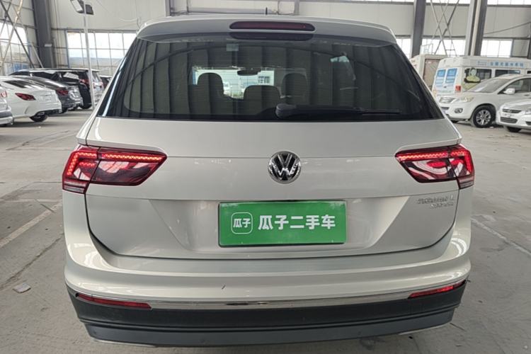 Used Volkswagen Tiguan L 2017 380TSI Automatic All-Wheel-Drive Luxury Edition Rear
