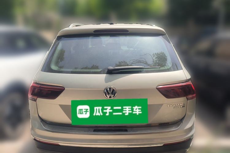 Used Volkswagen Tiguan L 2017 380TSI Automatic All-Wheel-Drive Luxury Edition Rear