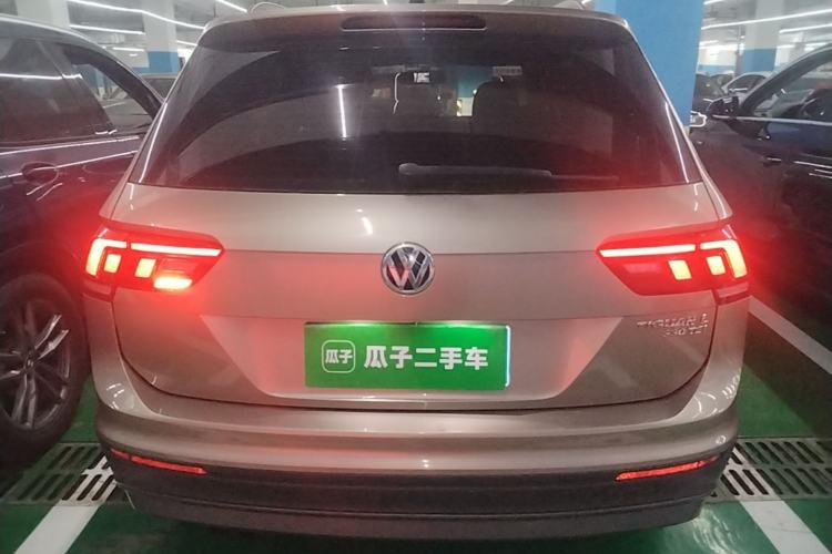 Used Volkswagen Tiguan L 2017 330TSI Automatic Two-Wheel Drive Luxury Edition Rear
