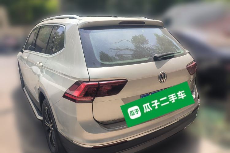 Used Volkswagen Tiguan L 2017 380TSI Automatic All-Wheel-Drive Luxury Edition Rear Left 45 Deg