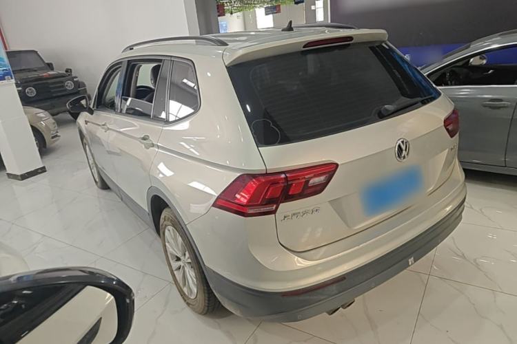 Used Volkswagen Tiguan L 2017 330TSI Automatic Two-Wheel Drive Luxury Edition Rear Left 45 Deg