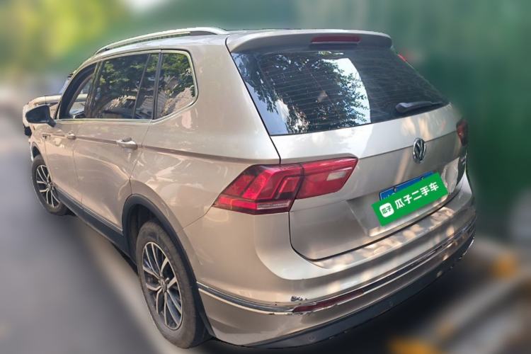 Used Volkswagen Tiguan L 2017 330TSI Automatic Two-Wheel Drive Luxury Edition Rear Left 45 Deg