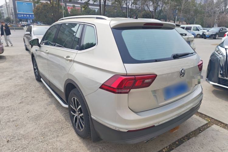 Used Volkswagen Tiguan L 2017 330TSI Automatic Two-Wheel Drive Luxury Edition Rear Left 45 Deg