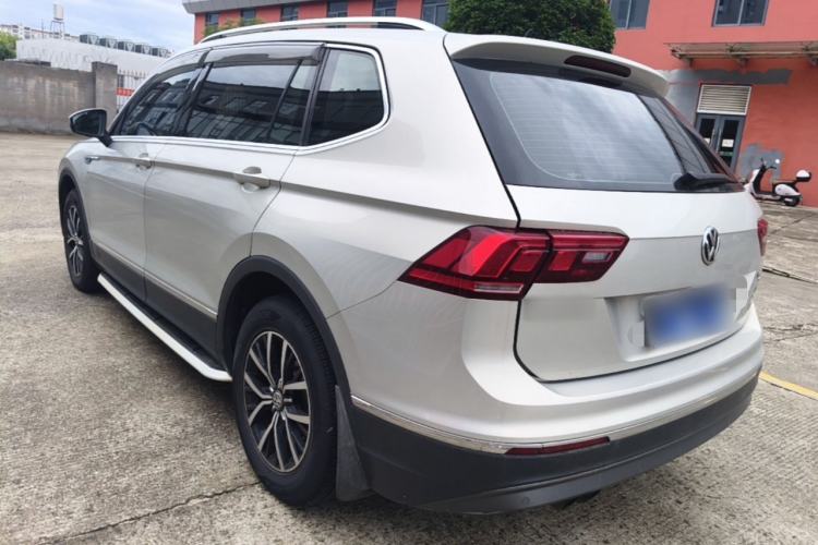Used Volkswagen Tiguan L 2017 330TSI Automatic Two-Wheel Drive Luxury Edition Rear Left 45 Deg