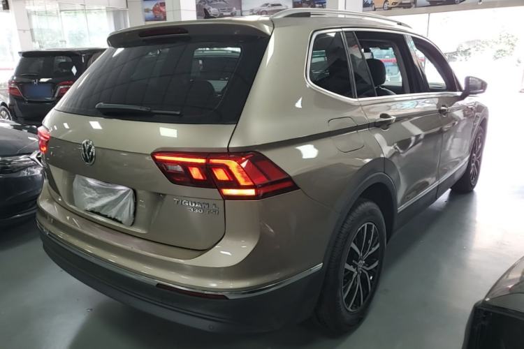 Used Volkswagen Tiguan L 2017 330TSI Automatic Two-Wheel Drive Comfort Edition Rear Right 45 Deg