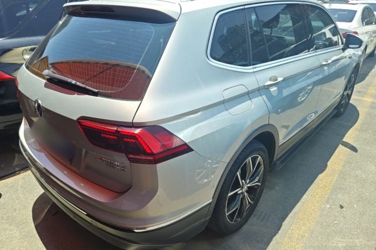 Used Volkswagen Tiguan L 2017 330TSI Automatic Two-Wheel Drive Flagship Edition Rear Right 45 Deg