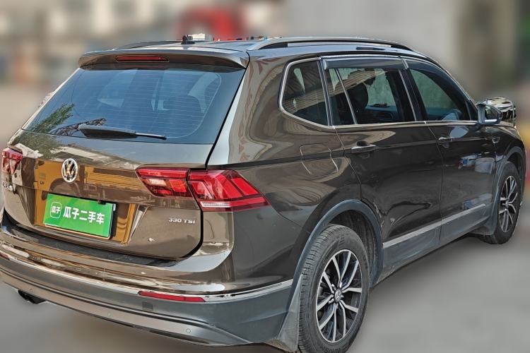 Used Volkswagen Tiguan L 2017 330TSI Automatic Two-Wheel Drive Comfort Edition Rear Right 45 Deg