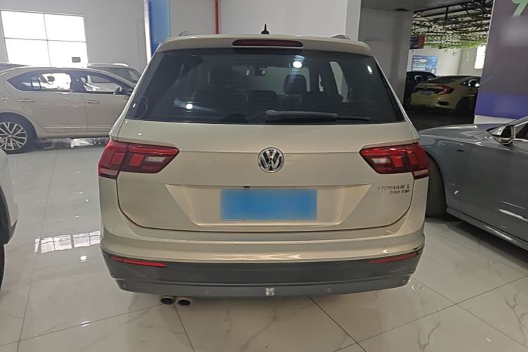 Used Volkswagen Tiguan L 2017 330TSI Automatic Two-Wheel Drive Luxury Edition Rear