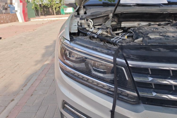 Used Volkswagen Tiguan L 2017 380TSI Automatic All-Wheel-Drive Luxury Edition Right Front Headlight