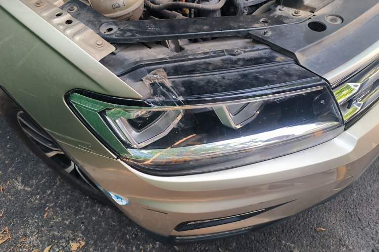 Used Volkswagen Tiguan L 2017 330TSI Automatic Two-Wheel Drive Luxury Edition Right Front Headlight