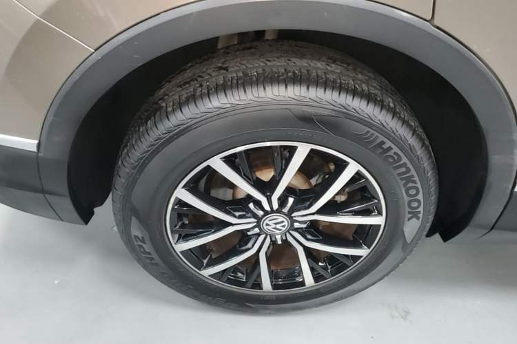 Used Volkswagen Tiguan L 2017 330TSI Automatic Two-Wheel Drive Comfort Edition Right Rear Wheel Hub