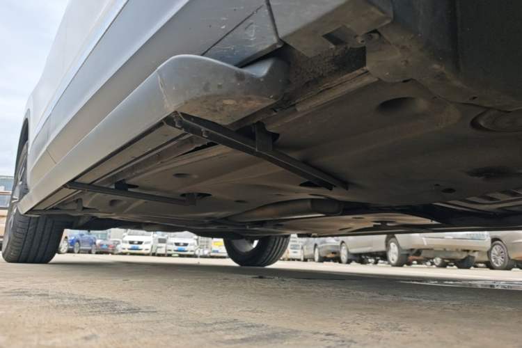 Used Volkswagen Tiguan L 2017 330TSI Automatic Two-Wheel Drive Flagship Edition Right Side Sill