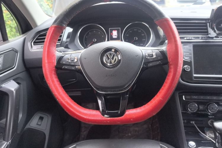 Used Volkswagen Tiguan L 2017 330TSI Automatic Two-Wheel Drive Flagship Edition Steering Wheel