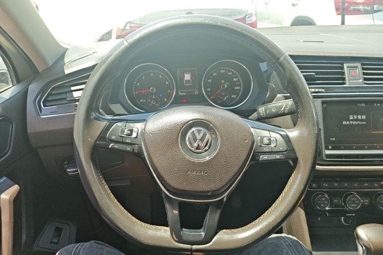 Used Volkswagen Tiguan L 2017 330TSI Automatic Two-Wheel Drive Flagship Edition Steering Wheel
