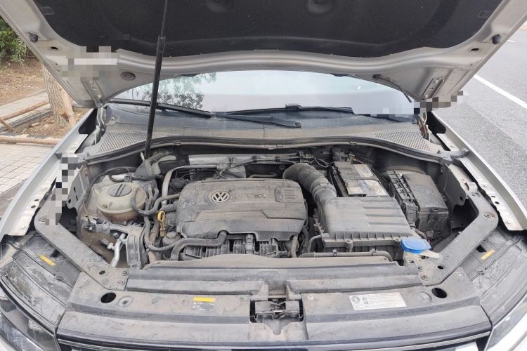 Used Volkswagen Tiguan L 2017 330TSI Automatic Two-Wheel Drive Luxury Edition Engine Bay
