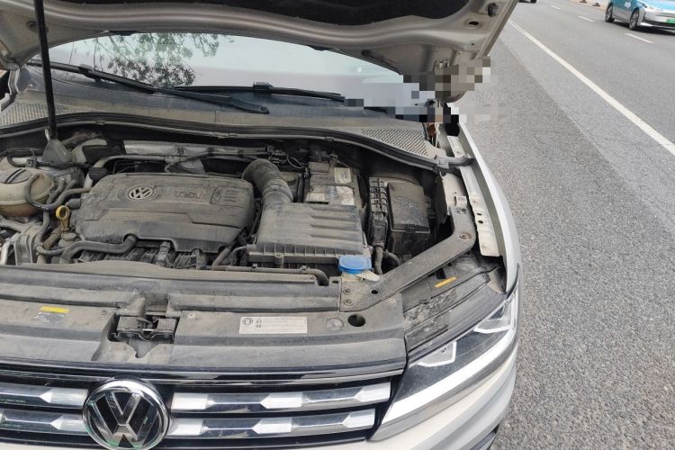 Used Volkswagen Tiguan L 2017 330TSI Automatic Two-Wheel Drive Luxury Edition Engine Bay Left