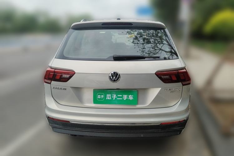 Used Volkswagen Tiguan L 2017 330TSI Automatic Two-Wheel Drive Luxury Edition Rear