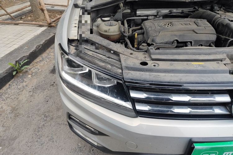 Used Volkswagen Tiguan L 2017 330TSI Automatic Two-Wheel Drive Luxury Edition Right Front Headlight