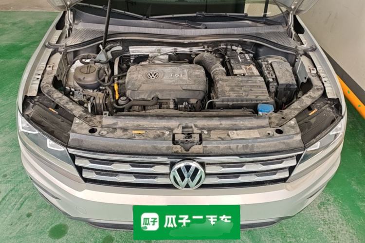 Used Volkswagen Tiguan L 2017 330TSI Automatic Two-Wheel Drive Luxury Edition Engine Bay