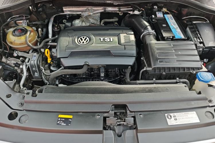 Used Volkswagen Tiguan L 2017 380TSI Automatic All-Wheel-Drive Luxury Edition Engine Bay