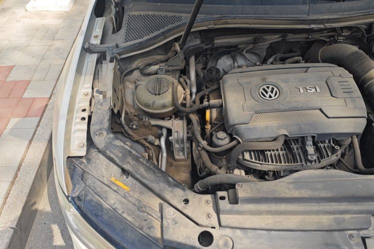 Used Volkswagen Tiguan L 2017 330TSI Automatic Two-Wheel Drive Luxury Edition Engine Bay Right