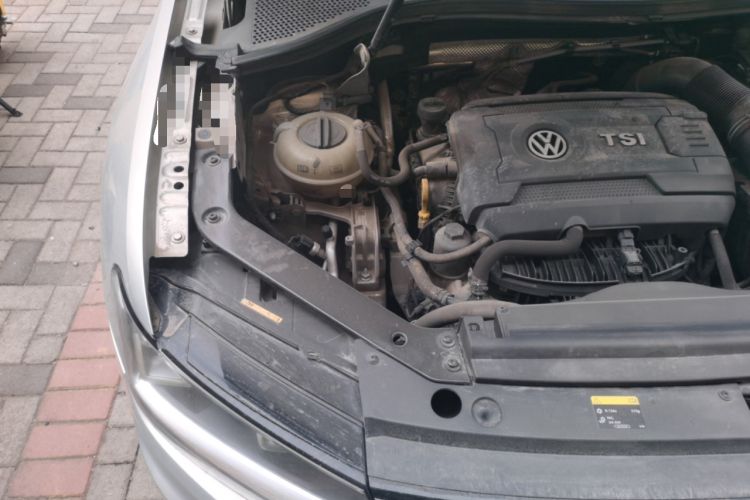 Used Volkswagen Tiguan L 2017 330TSI Automatic Two-Wheel Drive Luxury Edition Engine Bay Right