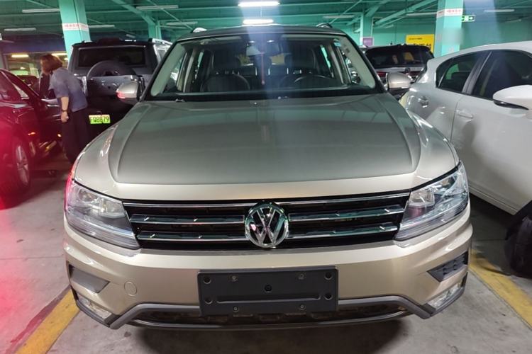 Used Volkswagen Tiguan L 2017 330TSI Automatic Two-Wheel Drive Luxury Edition Front