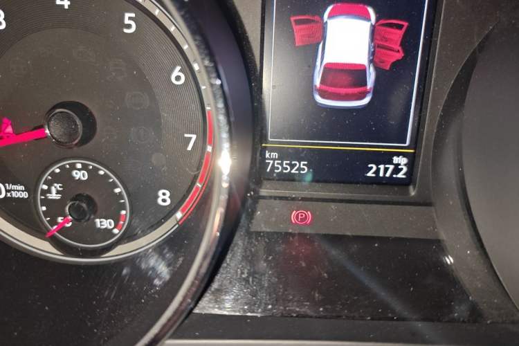 Used Volkswagen Tiguan L 2017 330TSI Automatic Two-Wheel Drive Flagship Edition Odometer Close Up