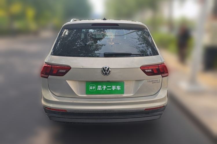 Used Volkswagen Tiguan L 2017 330TSI Automatic Two-Wheel Drive Luxury Edition Rear