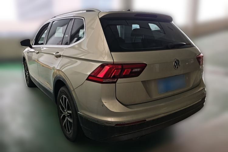 Used Volkswagen Tiguan L 2017 330TSI Automatic Two-Wheel Drive Luxury Edition Rear Left 45 Deg