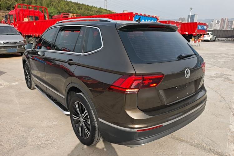 Used Volkswagen Tiguan L 2017 380TSI Automatic All-Wheel-Drive Luxury Edition Rear Left 45 Deg