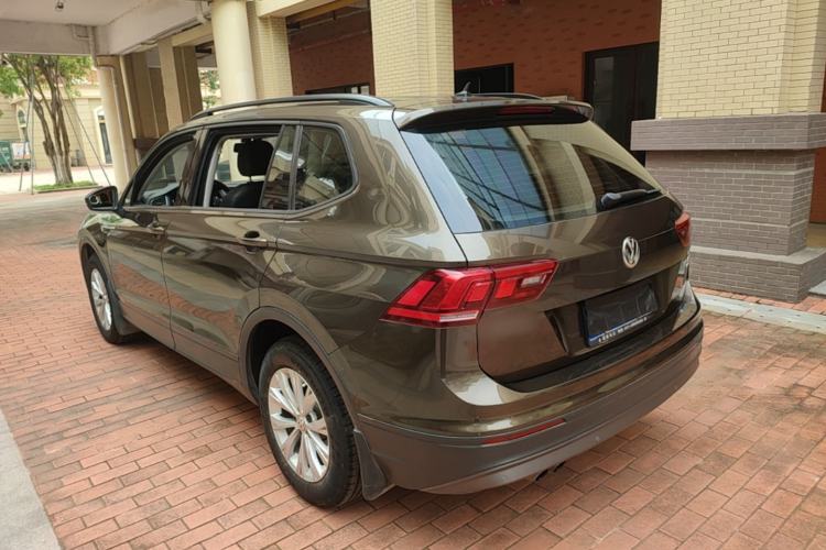 Used Volkswagen Tiguan L 2017 330TSI Automatic Two-Wheel Drive Luxury Edition Rear Left 45 Deg