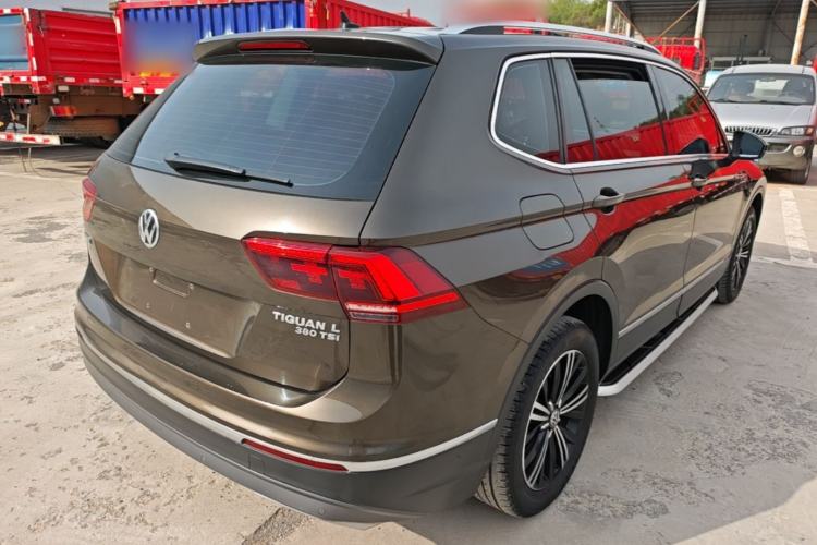 Used Volkswagen Tiguan L 2017 380TSI Automatic All-Wheel-Drive Luxury Edition Rear Right 45 Deg