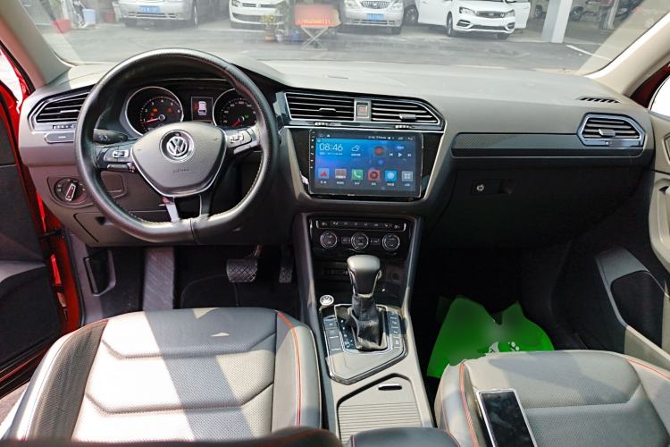 Used Volkswagen Tiguan L 2017 330TSI Automatic Two-Wheel Drive Flagship Edition Center Console