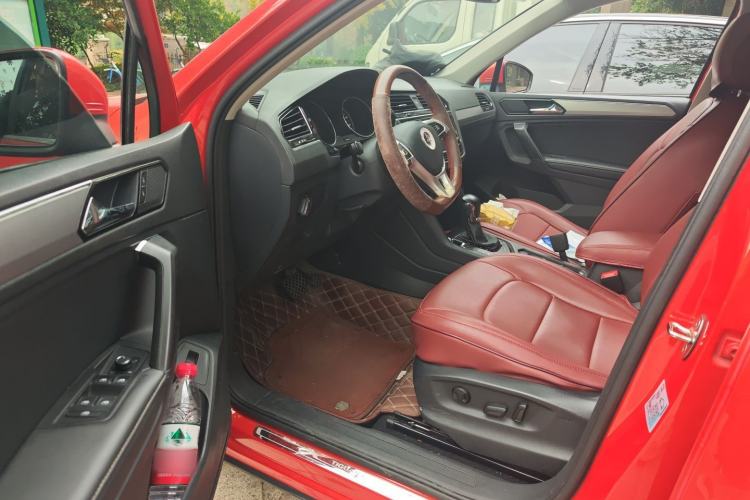 Used Volkswagen Tiguan L 2017 380TSI Automatic All-Wheel-Drive Luxury Edition Driver Seat