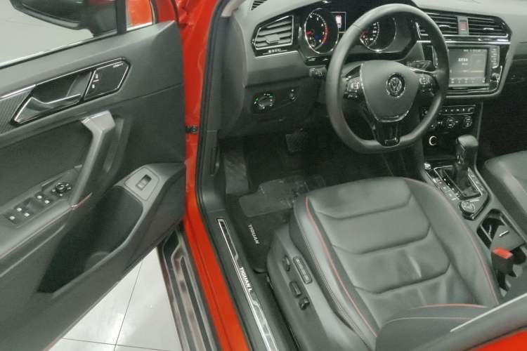 Used Volkswagen Tiguan L 2017 380TSI Automatic All-Wheel Drive Supreme Flagship Edition Driver Seat