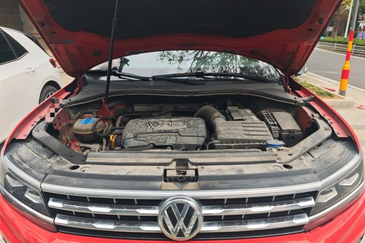 Used Volkswagen Tiguan L 2017 380TSI Automatic All-Wheel-Drive Luxury Edition Engine Bay