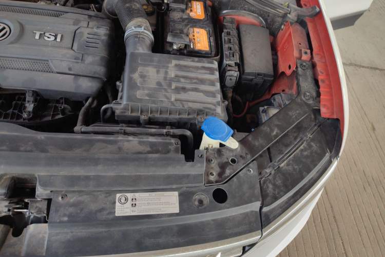 Used Volkswagen Tiguan L 2017 380TSI Automatic All-Wheel-Drive Flagship Edition Engine Bay Left