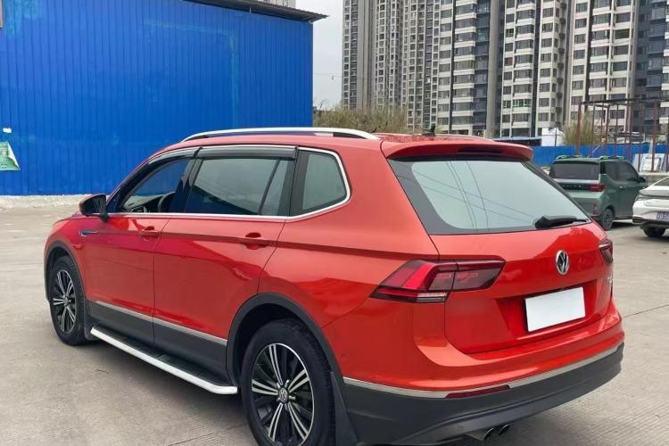 Used Volkswagen Tiguan L 2017 330TSI Automatic Two-Wheel Drive Flagship Edition Exterior 3