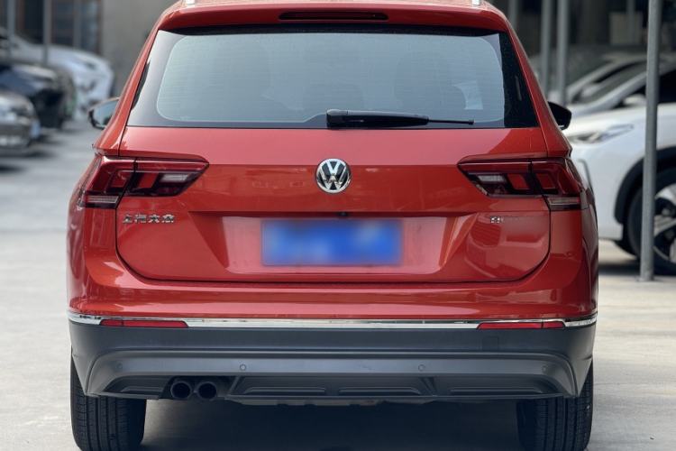 Used Volkswagen Tiguan L 2017 330TSI Automatic Two-Wheel Drive Comfort Edition Exterior 4
