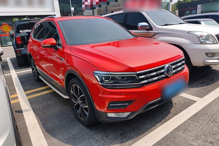 Used Volkswagen Tiguan L 2017 330TSI Automatic Two-Wheel Drive Flagship Edition Front Right 45 Deg