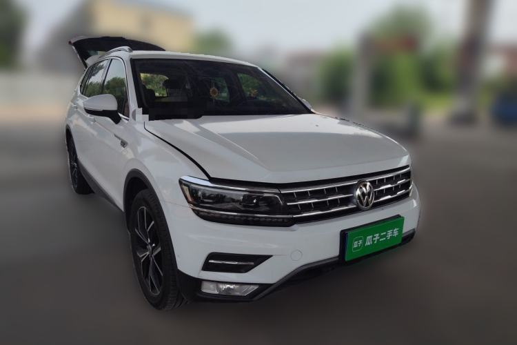 Used Volkswagen Tiguan L 2017 380TSI Automatic All-Wheel-Drive Flagship Edition Front Right 45 Deg