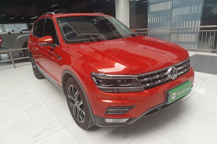 Used Volkswagen Tiguan L 2017 330TSI Automatic Two-Wheel Drive Flagship Edition Front Right 45 Deg