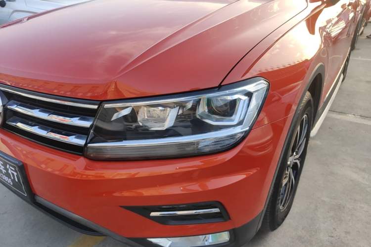 Used Volkswagen Tiguan L 2017 330TSI Automatic Two-Wheel Drive Comfort Edition Left Front Headlight