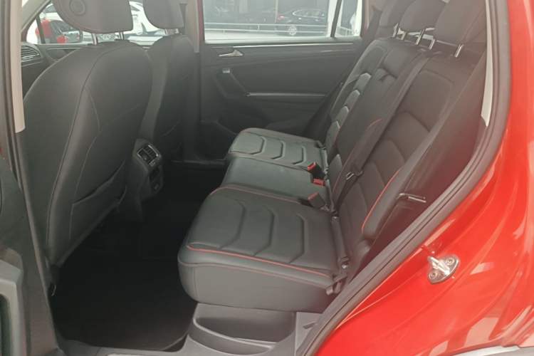 Used Volkswagen Tiguan L 2017 330TSI Automatic Two-Wheel Drive Flagship Edition Left Rear Seat