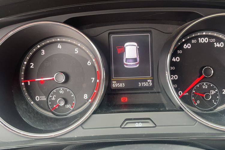 Used Volkswagen Tiguan L 2017 330TSI Automatic Two-Wheel Drive Flagship Edition Odometer Close Up