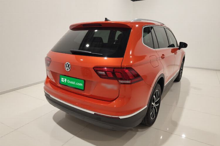 Used Volkswagen Tiguan L 2017 330TSI Automatic Two-Wheel Drive Comfort Edition Rear Right 45 Deg