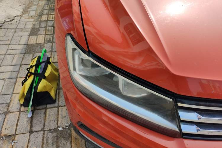 Used Volkswagen Tiguan L 2017 330TSI Automatic Two-Wheel Drive Luxury Edition Right Front Headlight